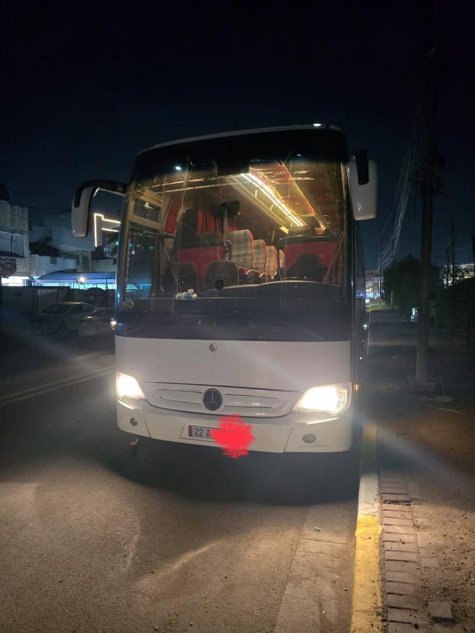 سلام عليكم بسبب الوعود الكاذبه باص ترفكو 2009 اصل للبيع مكينه ٦ كير عادي تبريد زعانف صيني ٥٣ نفر فاتح أربع وياله السياره جاهزه على آخر حبايه مكان السياره بغداد 
لل استفسار :***********
