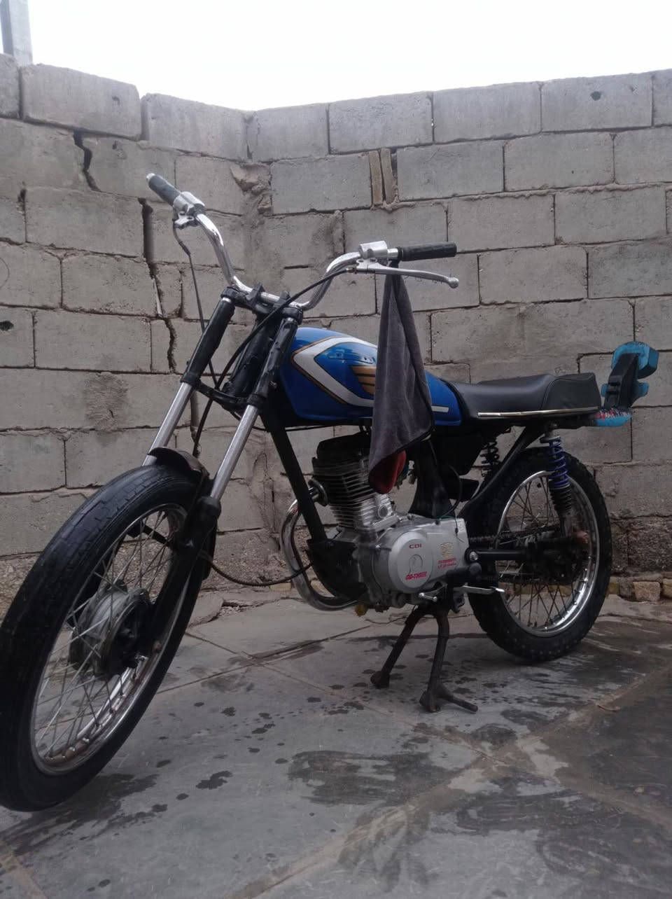 السلام عليكم  دراجه للبيع احلى من الصوره 
السعر 275 وبيها مجال بسيط
كلك كلك كلك
مكينه تايگر 22 حلوه ونضيفه  شاصي ارشا  

ما ناقصها شي الدراجه خير من الله

مكان الدراجه دوانيه قضاء الشافعيه  الموشراي لا يتعبني ويواعد چذب   

رقمي للتواصل  (***********) بيه واتساب
