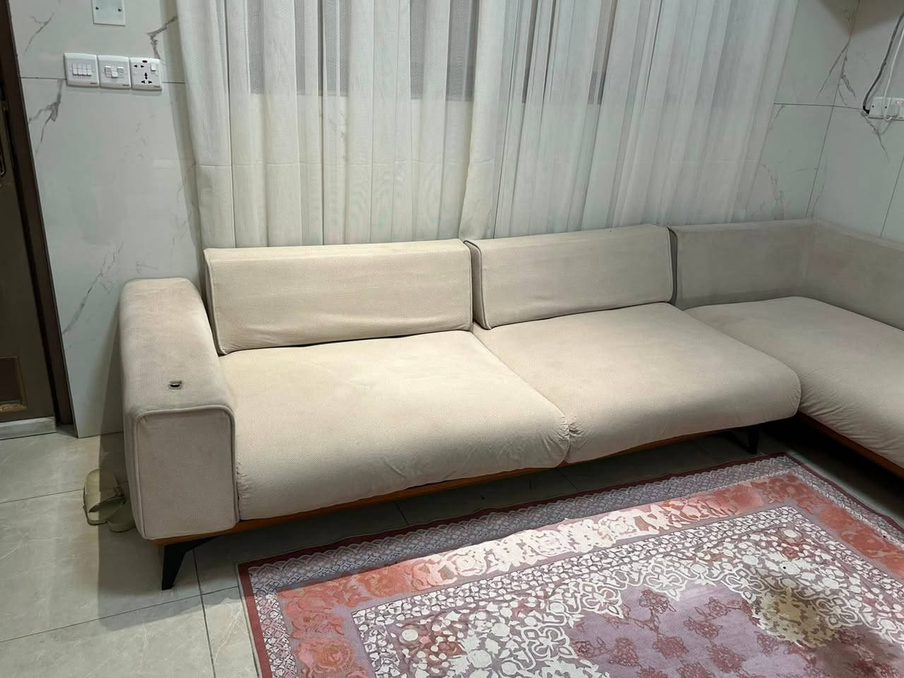 سلام عليكم تخم تركي للبيع عنوان بغداد الدوره شارع ابو الطياره سعره 325 رقم *********** فقط واتساب شغال
