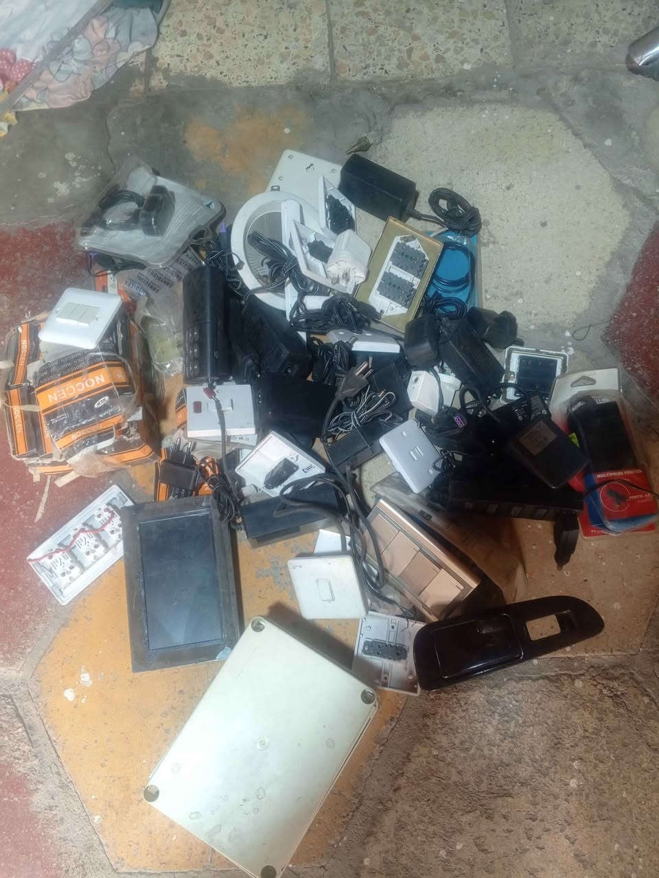 غراض متنوعه البيع شلعه البصرة, العراق


**إذا كنت صاحب هذا الإعلان وتريد حذفه لأي سبب، رجاءا أرسل رسالة إلى الدعم الفني**