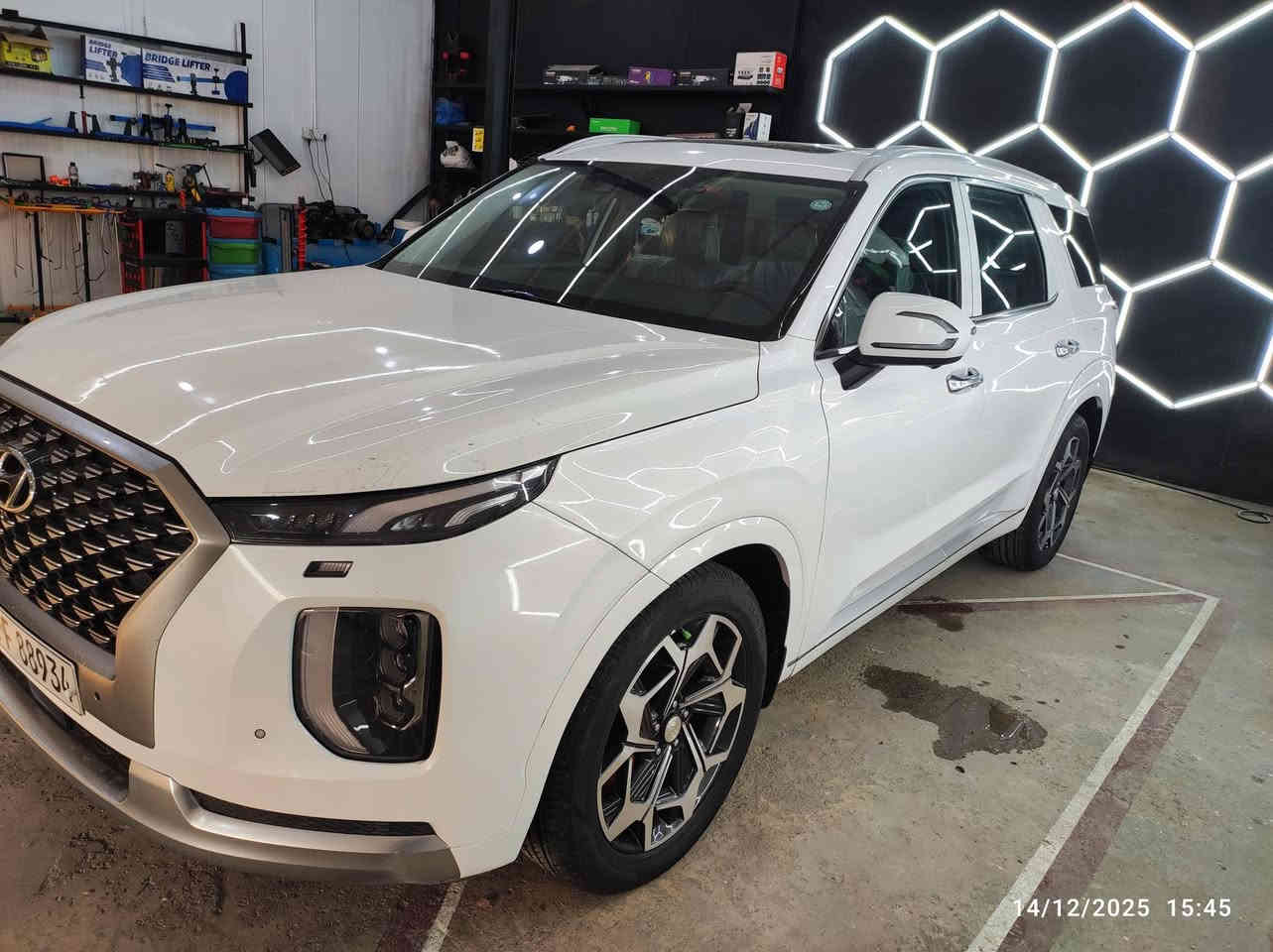 بالسايد 21 اربيل فول مواصفات كرافك  بدون ارباك السنويه لغايه 28 بأسم شركه تحويل او وكاله  حادث سيارة تبديل وصبغ بنيد وكرن الجاملغ ماشيه 49 الف ميل المكان محافظة ذي قار السعر 260 وبيه مجال للشراي ***********
