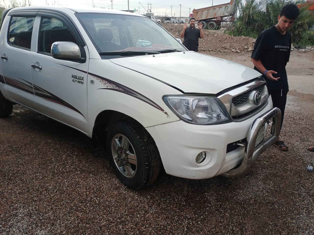 السلام عليكم بيكم فلاونزه 2009 كير عادي تخم تاير تبريد ثلج رقم ذي قار مكينه ما تنقص مكفوله مكينه كير واكسنن
بصره قضاء الدير 
***********
***********
