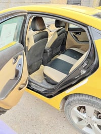 النترا • ٢٠١١ • ضربة أمامية