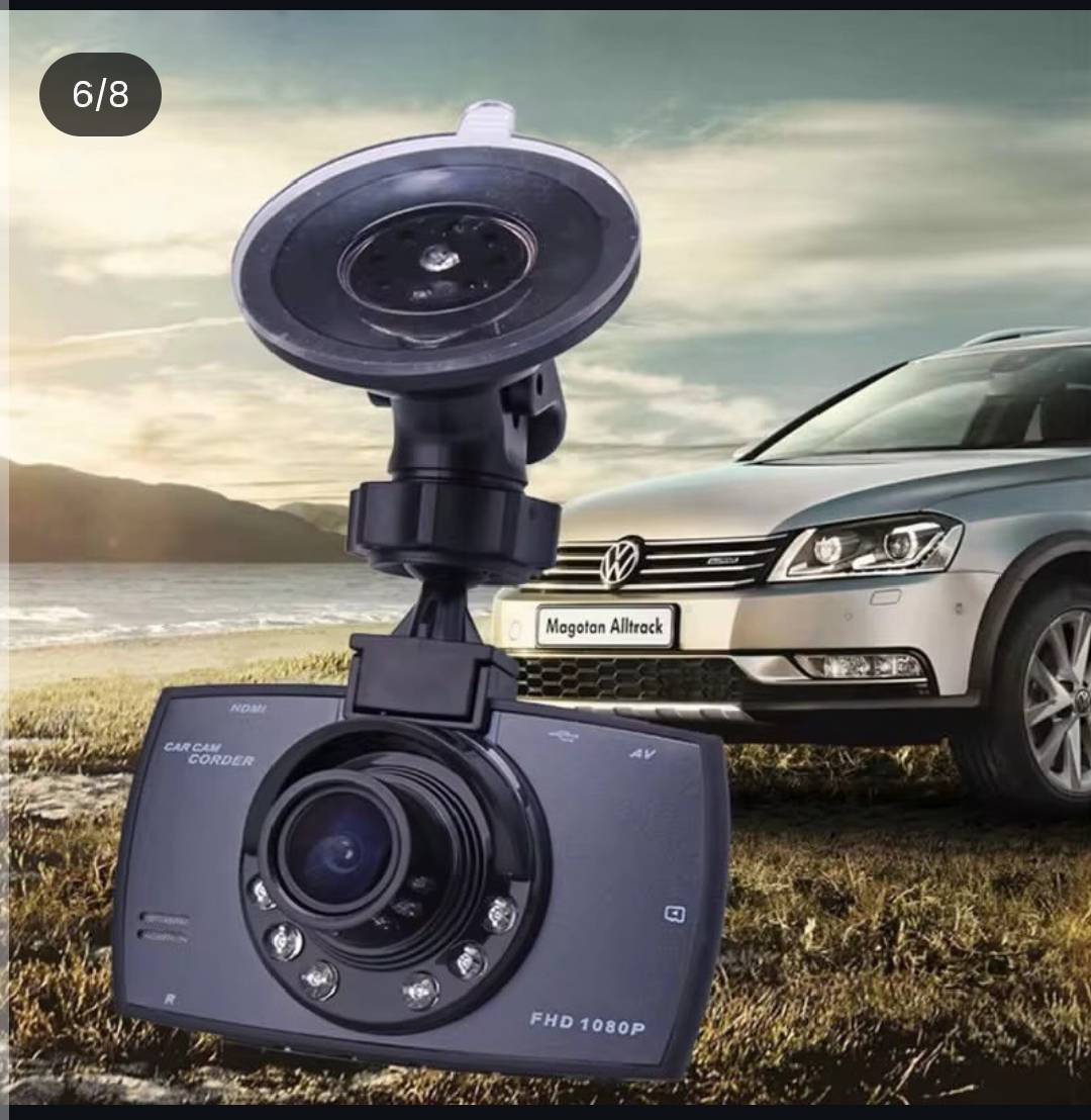 كاميرا السيارة المتقدمة Z-3060 بدقة HD وشاشة 2.7 بوصة
 • عزز أمان قيادتك مع كاميرا السيارة المتقدمة (Dash Cam) المصممة لتوثيق كل لحظة على الطريق بدقة عالية ووضوح تام.
٠ تسجيل فيديو عالي الدقة (1920x1080P) يضمن لك التقاط أدق التفاصيل أثناء القيادة. 
• مزودة بحساس G-Sensor الذي يعمل على حفظ ملفات الفيديو تلقائياً وحمايتها من المسح عند حدوث أي تصادم. 
• عدسة بزاوية رؤية عريضة تصل إلى 170 درجة لتغطية أكبر مساحة ممكنة أمام السيارة.
 • تدعم خاصية الرؤية الليلية بفضل 6 مصابيح LED مدمجة لضمان جودة التصوير في الإضاءة المنخفضة
. • خاصية كشف الحركة (Motion Detection) التي تبدأ التسجيل تلقائياً عند استشعار حركة حول السيارة. 
• الشاشة: 2.7 بوصة TFT LCD بنسبة عرض 16:9. 
• دقة الفيديو: الحد الأقصى 1080P (1920x1080) بصيغة AVI.
 • دقة الصور: تصل إلى 5 ميجابكسل بصيغة JPG. 
• الزاوية: عدسة واسعة 170 درجة. 
• التخزين: تدعم بطاقة ذاكرة Micro SD حتى 32 جيجابايت (غير مرفقة).
 • البطارية: ليثيوم بوليمر مدمجة بسعة 300mAh وجهد 3.7V.
 • الطاقة: مدخل 5V تيار مستمر 1A (عبر شاحن السيارة المرفق 12V-24V). 
• المنافذ: منفذ USB، منفذ HDMI، ومنفذ AV-OUT. 
• الصوت: ميكروفون وسبيكر داخلي مدمج. محتويات العلبة: 1. كاميرا السيارة (Car Camcorder). 
2. شاحن سيارة (محول من 12V إلى 5V). 3. كابل USB. 4. قاعدة تثبيت (Bracket). 5. كابل AV. 6. دليل المستخدم.

😍والتوصيل مجااااااني الكافة المحافظات 😍
          السعر 25.000 الف


**إذا كنت صاحب هذا الإعلان وتريد حذفه لأي سبب، رجاءا أرسل رسالة إلى الدعم الفني**