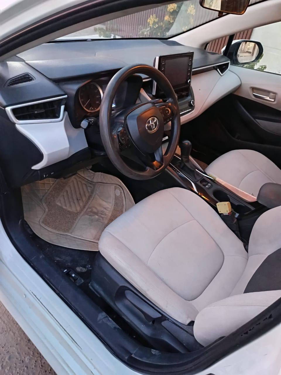 اللهم صل على محمد وال محمد الطيبين الطاهرين 
تيوتا كورلا للبيع موديل ٢٠٢٠ محسن مواصفات le معروفه داخلة تقرير من امريكا وهنا بيه صبغ جاملغ مع بارد ماشيه ٧٠ mi  محرك ١٨٠٠ كفالة محرك كير تبريد تخم تاير باتري جديد باسمي رقم بغداد دولي  السعر ١٣٧ وبيه محال *********** مكانه ناصريه حي الشموخ
