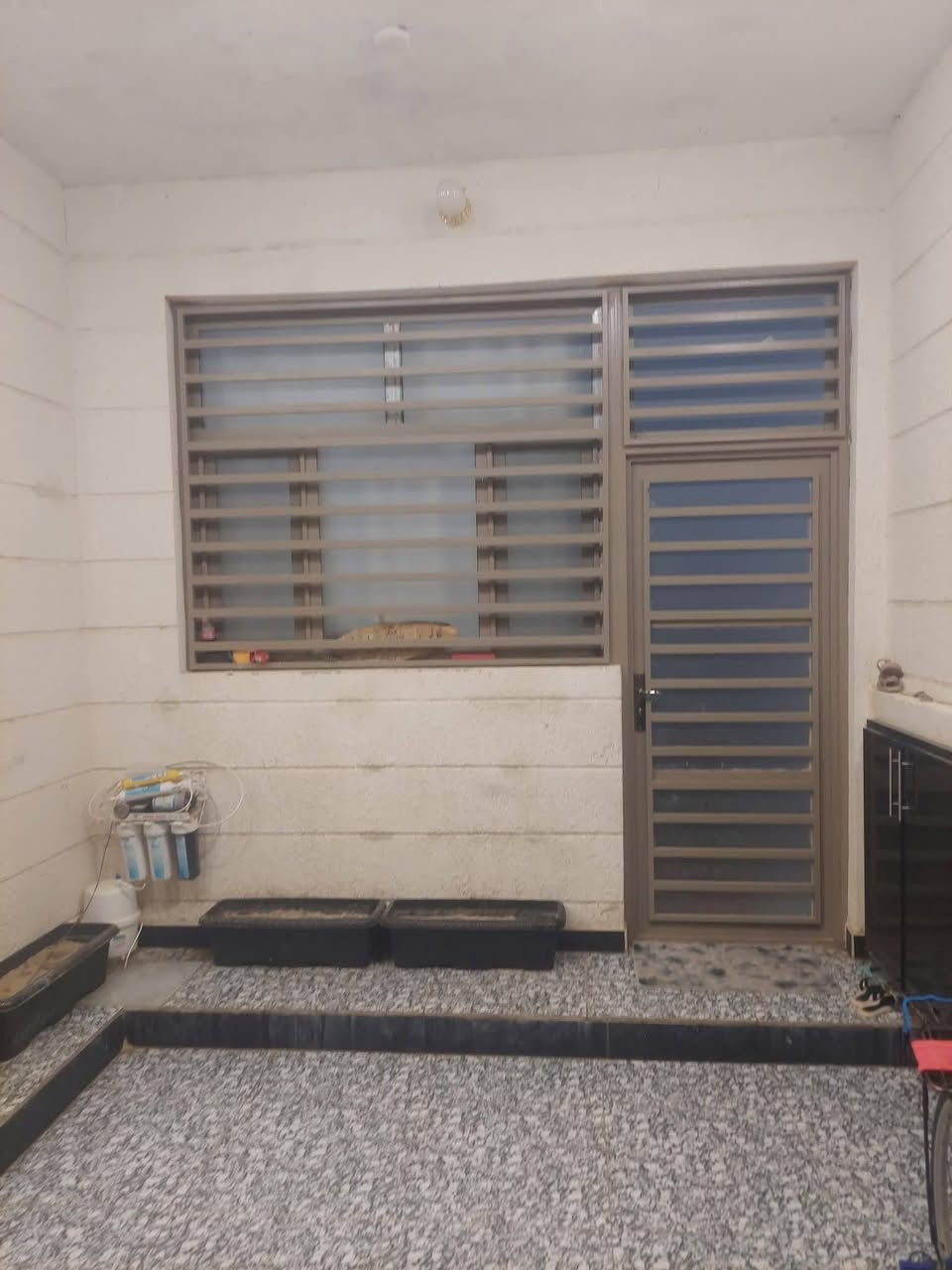 (الهم صل على محمد وال محمد)🧿
🏡دار للــبــــيـــع  سنة البناء 2024
حـي الجمعـــيات منطقــــة            حجــي حســــن  الأولى المسيجـــه زراعي سند( 25) مشمول بالطابو ورافع معاملة 
     🛑 قــــرب الفلا    🏰       🛑
        
🏠المساحه (200)متر10×20يتكون الطابق الارضي 🏠
         🔥موقع ممتاز جدا  شارع10🔥
استقبال 6×4

  🏘️غرفتين نوم 5×4 _صاله 9ونص ×4 +بيتونه_ 
 🏘️ مناور عدد( 2)   3× 1 ونص 
        🏘️مطبخ 5×3 ونص  
     🚽صحيات خارجيه وداخليه شرقي وغربي 🛁
كراج سياره 

     🛑للاستفسار مراسلة الصفحة او على واتساب

        (📲 ***********،
