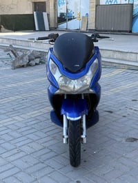 اللبيع دراجه pcx ياباني الاصلي نوزل خطين ستان كهرباءي حساس ازدحام حساس...