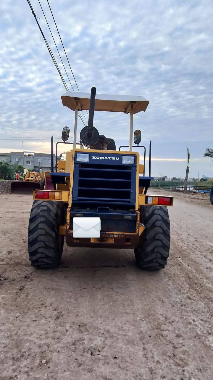 السلام عليكم ورحمة الله ،🌹🌹
كلك ادوات بدون تحويل

للبيع شفل كوماتسو ياباني بلادي شركه

الحجم   100 WA

دخول جديد 

مكفوله من الصبغ بشرط بعدها شركه بدون قطره صبغ 

الاليه بدون تحويل ابيعلك كوم حديد

ملاحظه اكفلها من السرقه والكص والعشائر

السعر  (( 120 ورقه )) فقط وبي مجال بسيط

ملاحظه:::# توصل اي محافظه تريدها بعد الاتفاق
للاستفسار اكثر اتصال أو وتساب 

***********
