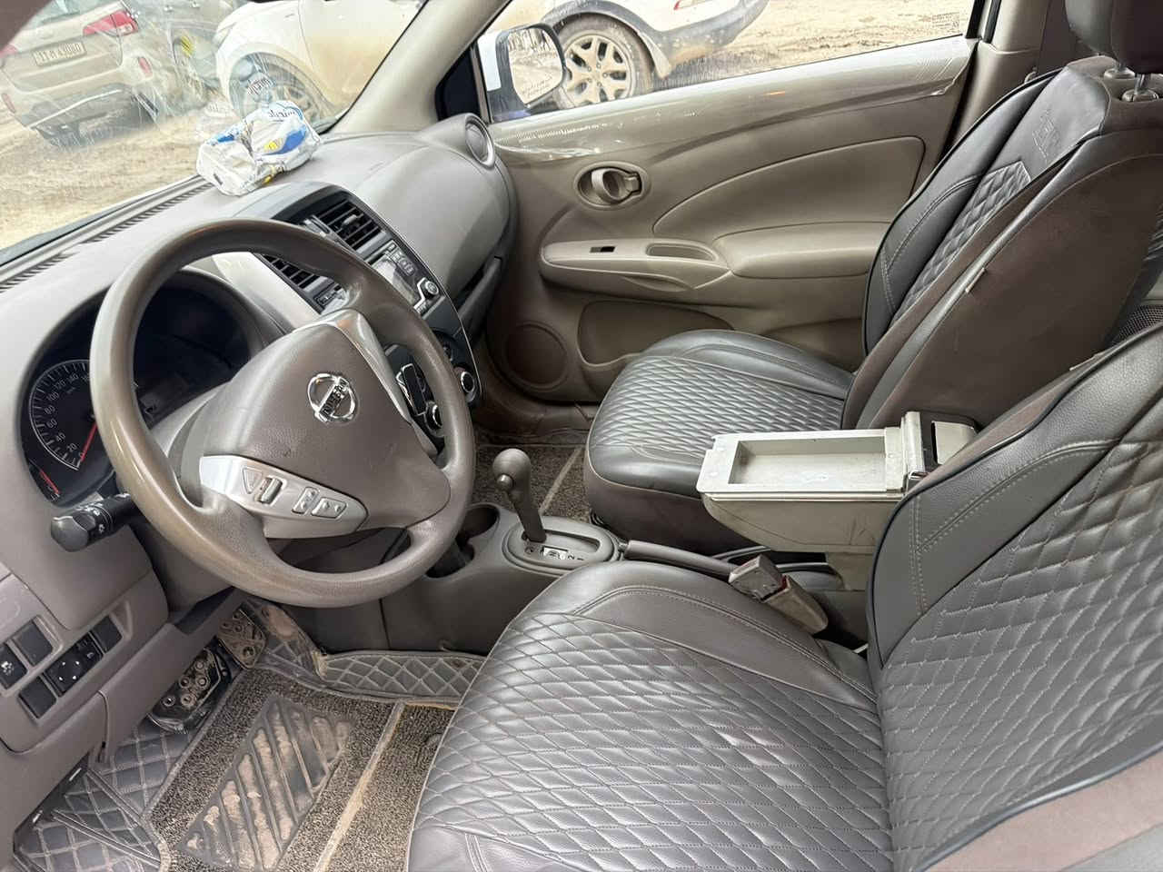 سلام عليكم ورحمه الله وبركاته
سياره سني هندي شركة بعد خمسة أشهر وتفك قسسطه ابيع صافي انطي وكلاء وسنوية 
موديل 21 بليته زركه سعر 115
العنوان ابو غريب 
(*********** )
