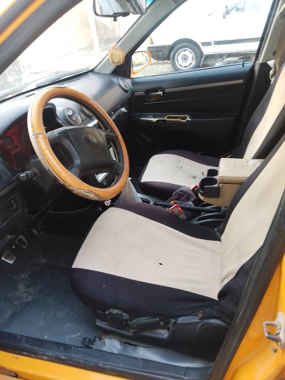 سلام عليكم سياره سيكي للبيع2013 رقم بابل شرط وكالة وتحويل كوبون بانزين شرط ***********
