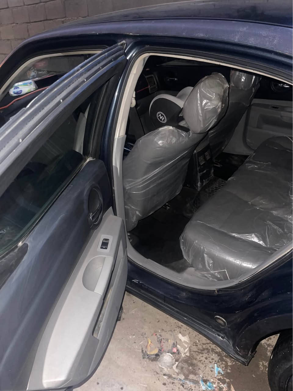 جارجر ادوات بيع او مراوس 2007 مكينه ٣ ونص كير حداده تخم تاير دواخلها جيس كشرتها حلوه وي عنكبوت ب٤٠ وبيها مجال كصه جنطه سياره  ***********
