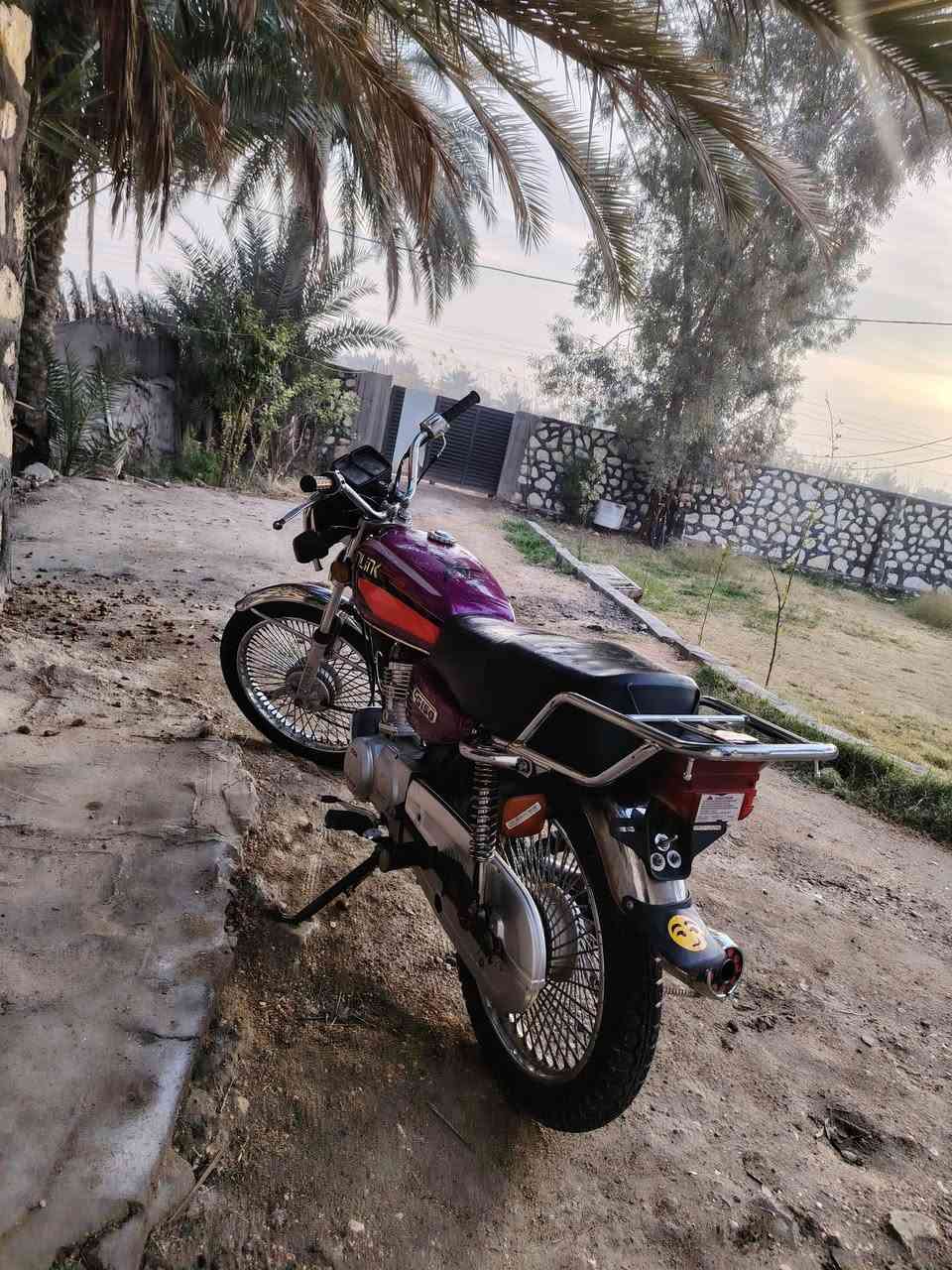 سلام عليكم  
تايكر 2021 اوراق محركه خير من الله ولنظافه كدامك 
لسعر 450 وبي مجال عنونه حله ابو غرق عله شارع العلويه شريفه ***********
