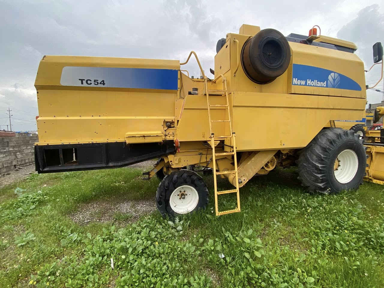 حاصودة للبيع
مواصفات :
*موديل 2007
*هايدرو 54
*رقم اربيل
*أوروبي بلجيكي اصلي
*مكفول كفالة عامة
العنوان : كركوك - قرب مطعم ميديا
رقم الهاتف :
***********
***********
