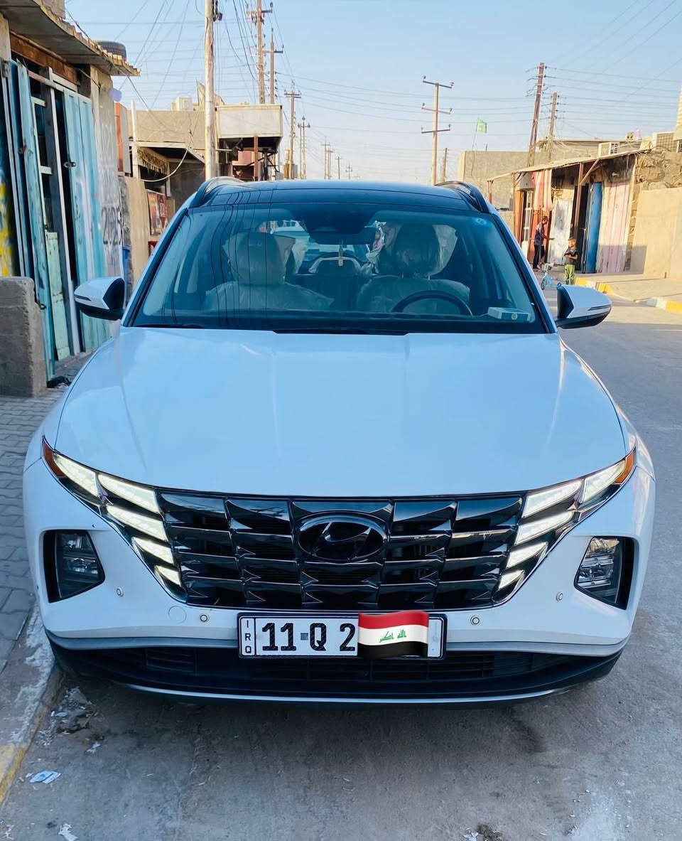 السلام عليكم توكسان  2023 هايبرد فول مواصفات امريكي
لون السياره ابيض صدفي
المواصفات
1- بصمة تشغيل 
2- بصمة ابواب لمس دخول ذكي 
3- بنوراما على طول السيارة 
4- صندوق كهرباء شفط  
8- تبريد تدفئة كشنات 
9- كشنات جلد
10- كشنات كهرباء 
11- اضواء محيطية بالابواب
12- كشنات خلفية جلد
13- مرايات تعتيم ذاتي 
14- ابل كار بلي 
15- اندرويد اوتو 
16- شاشة دجيتل 3 اشكال للقيادة 
17- اشاير ترحيب 
18- اضواء امامية LED زنون 
19- اضواء خلفية LED
20- هوك خلفي 
21- فول اوامر صوتية 
22- جامات اوتو 
23- قطعتين تبريد 
24- اشارات ب المري
25- كير دكم 
26- شفتات ستيرن 
27- تحكمات ستيرن 
28- السيارة فور ويل 
29- محرك 1600 تيربو
30- هاند بريك بصمة 
31- شحن واير ليس 
32- منافذ شحن 
33- اوتو هولد 
34- تشغيل عن بعد  
38- كير AT المرغوب 
39- رادار امامي رادار خلفي رادار جانبي 
40- نقطة عمياء 
وبعد بيها هواي مواصفات 
ممشى السيارة ( 20 الف فقط ) 

دوشمة الغرفة والدشبول والجنطه ب600$

السيارة حادث امامي نص بنيد وجاملق ايسر وجنطة بامريكا ضربه خفيفه مصبوغه 

مكان السيارة بغداد 

السعر 178 وبيها مجال 

رقم الهاتف ***********
