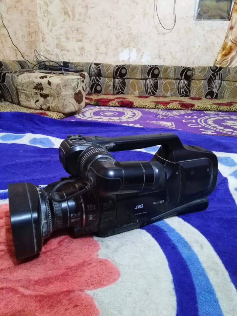 هذه الكاميرا للبيع ✋✋✋
فقط موضع الشحن في الكاميرا عاطل


**إذا كنت صاحب هذا الإعلان وتريد حذفه لأي سبب، رجاءا أرسل رسالة إلى الدعم الفني**