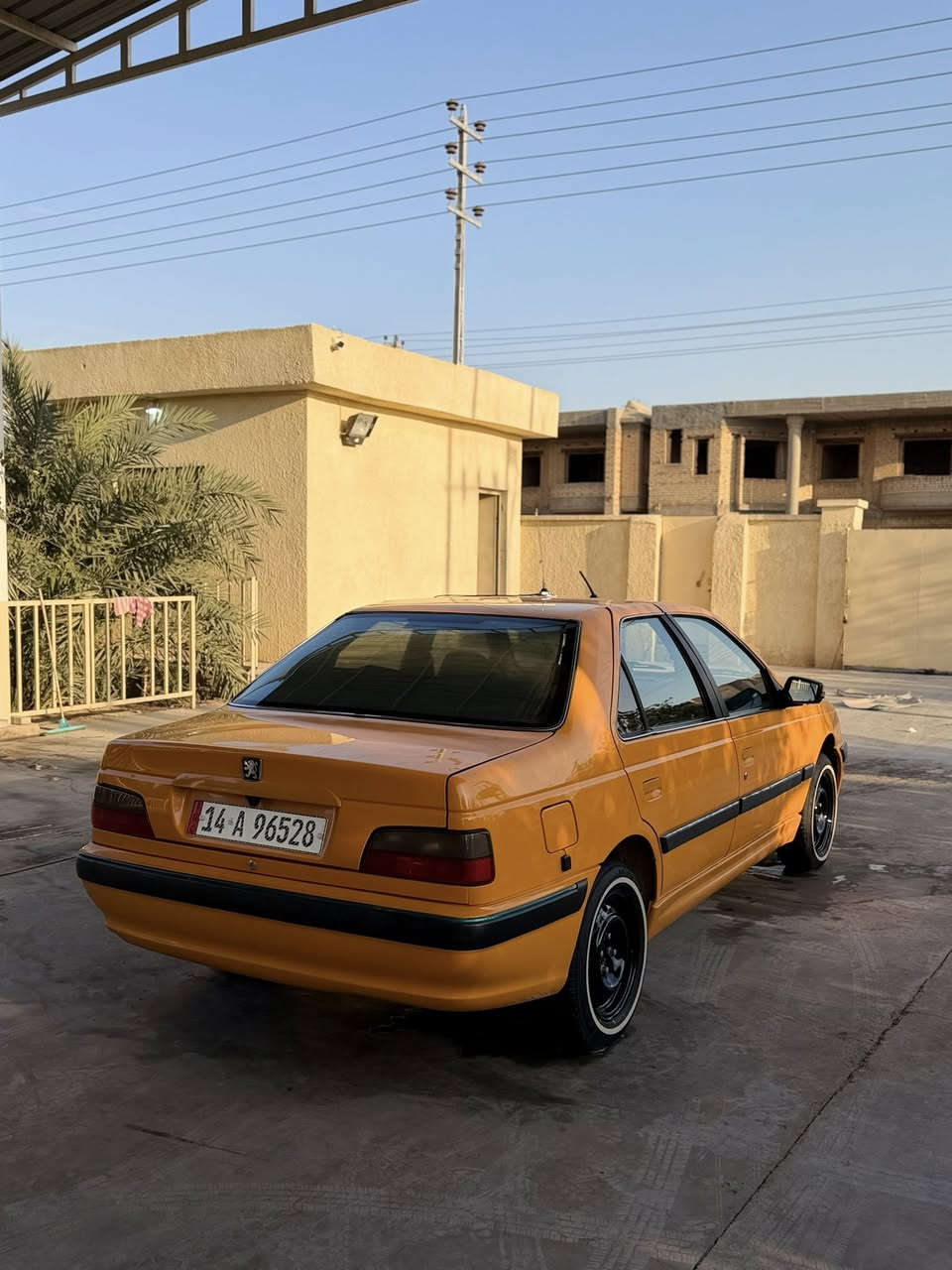 سلام عليكم
مو شراي لا تتصل
بيجو بارص 2023 
رقم بصرة انكليزي 
حرة تحويل ثاني يوم سنوية ل 29 
السيارة كفالة عامة من كلشي ومابيهة نقص برغي
فقط طخة ع بنيد مبينة من اشتريتهة هيج

السعر 80 وبيهة مجال للشراي مستعجل ع بيع
ملاحضة /السيارة ويل كل بلادي وليس رنكات  
للاستفسار 
***********/البصرة /تنومة
