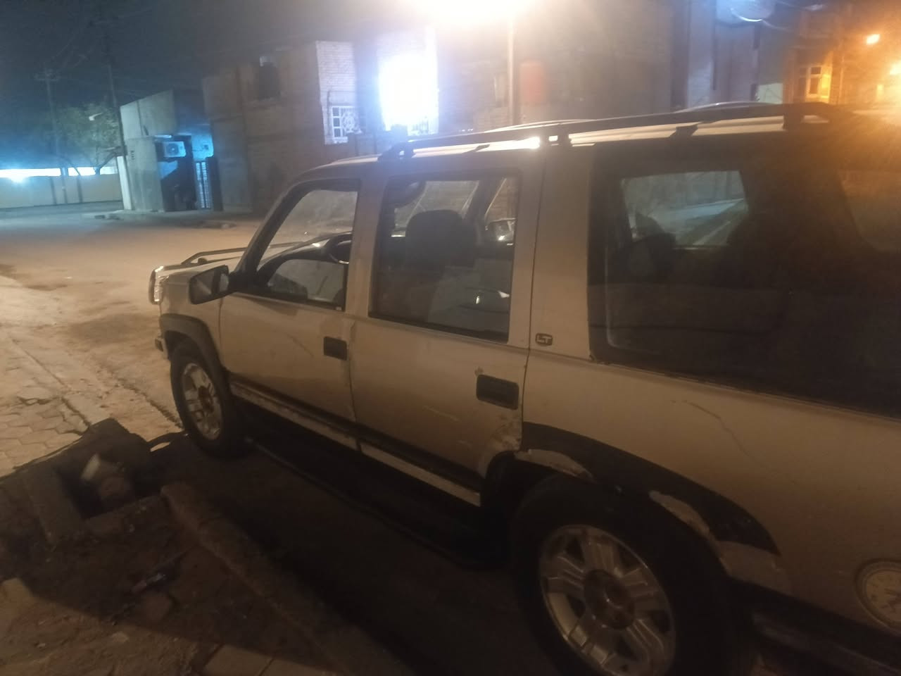 للمراوس بهبهان 1999موديل سياره جازه ماعدا نواقص بصيطه كير محرك خير من الله مكاني البصره هاتف ***********
