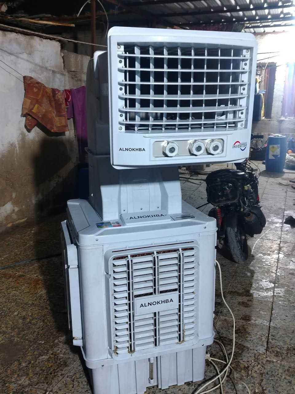 السلام عليكم يوجد بيبان للبيع السعر 250 والمبرده 150 الرقم ***********
