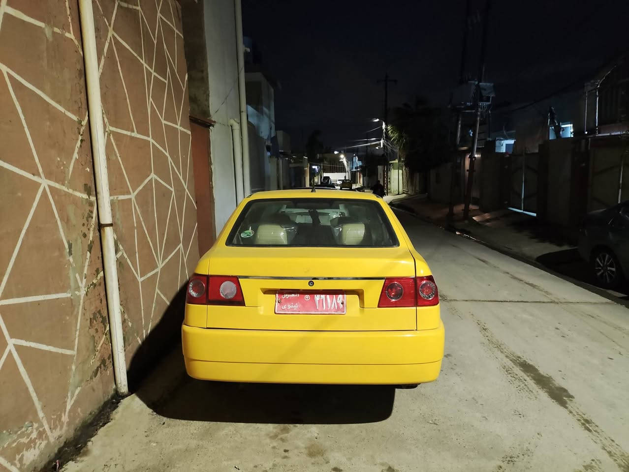 سلام عليكم
شيري كوين موديل 2011
رقم نينوى صدامي شرط التحويل 
عليه هيئة وغرامات عل مشتري 
كابون ورقي بس واكف 
السعر 16 ورقه قفل 
مكاني موصل حي صدام 
***********
***********
