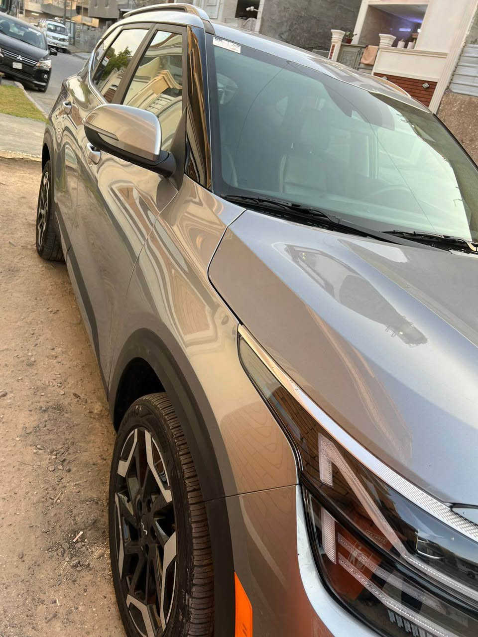 السلام عليكم كيا سلتوز موديل 2024 بدون رقم حادثها قطعة واحده فقط بدون دواخل سيارة جديدة وحلوه كشنات جلد رادار كامره بصمه فتحه سياره فول مكاني بغداد جميله *********** بغداد, العراق
