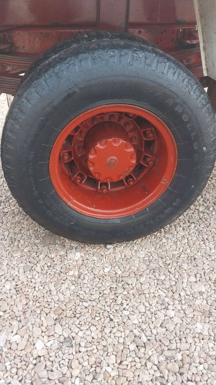 سلام عليكم تخم تاير او اوياله برماخ امراوس اب 22اونص***********
