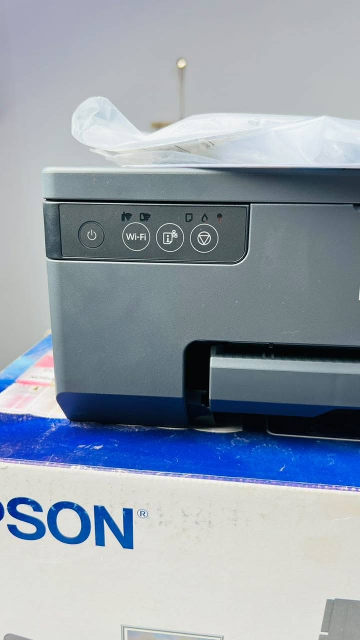 طابعة EPSON L8050 ايبسون 6 الوان اخت الجديد السعر جداً مناسب رقم الهاتف ***********
