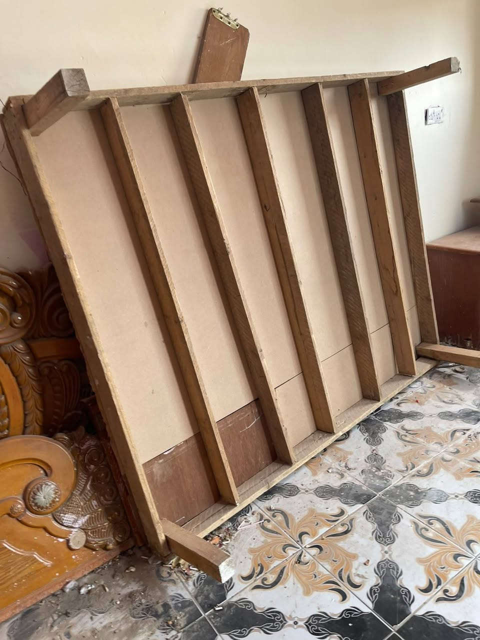 السلام عليكم
غراض منزل للبيع كلمن وسعره الاستفسار مراسله 

الرقم ***********
مكلف بالنشر
