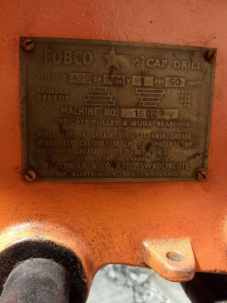 السلام عليكم للبيع دريل ثابت انكليزي قديم السعر٢٥٠ للتواصل ***********
