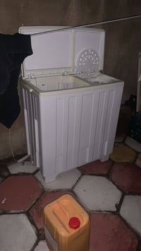 عندي غساله عاديه حجم كبير تغسل حته بطاطين للبيع تجفيف واكف ويرادله بس ...