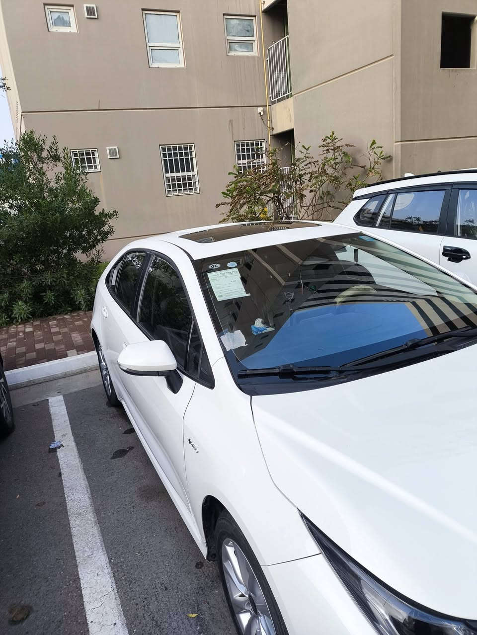 تويوتا كورولا هايبرد موديل  2025 رقم بغداد باسمي شكل خليجي للاستفسار ***********
محرك 1800 هايبرد

 ماشية 13500 قابلة للزيادة
تبريد قطعتين
مواصفات :
بصمة + بصمه ابواب 
فتحة
سبايدر
كشنات جلد اسود 
رادار + تحديد مسار + قيادة ذاتية
هاند بريك كهربائي + لايت زينون
عداد ديجيتال
درايف مود + أوتو هولد
فل سيستم إيرباك + مانع تصادم + مانع انزلاق
سيارة مكفوله كفاله عامة 

مكان السيارة بسماية ( ***********)
السعر  154$
