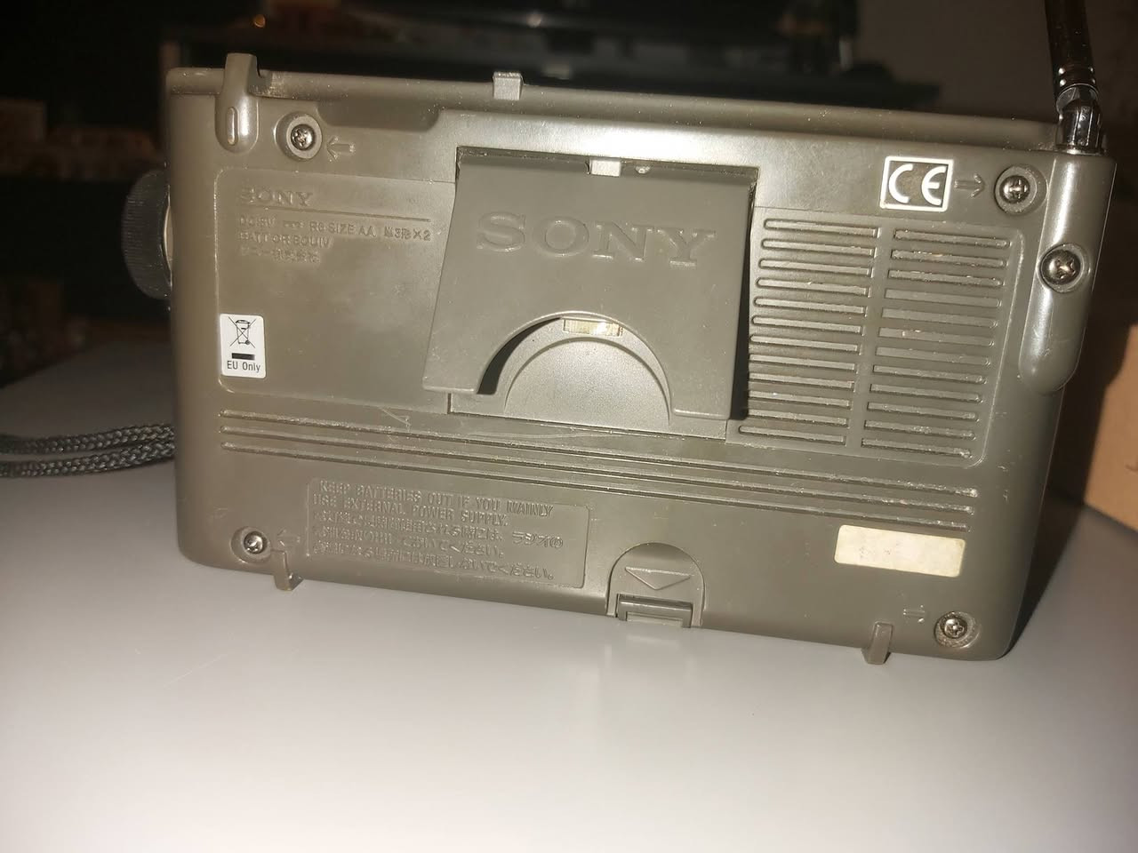 SONY ICF-SW11
سعره 70 الف 
#الجميع


**إذا كنت صاحب هذا الإعلان وتريد حذفه لأي سبب، رجاءا أرسل رسالة إلى الدعم الفني**