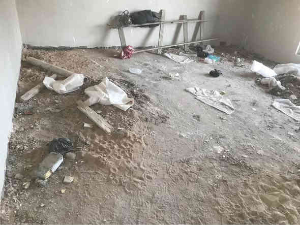 السلام عليكم يوجد كادر عمال لتدخيل السبيس وتصعيد المواد واخراج الانقاض والتفليش الاستفسار مراسله الصفحه او الاتصال ع ***********
