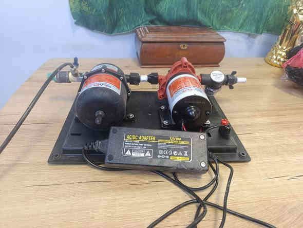 مضخه مياه أو مرشه معه نوزلات وصونده20متر تقريب  كامله بلاديه غير مستخدمه صنع ايطالي   مكاني بغداد حي العامل سعر45.       ***********
