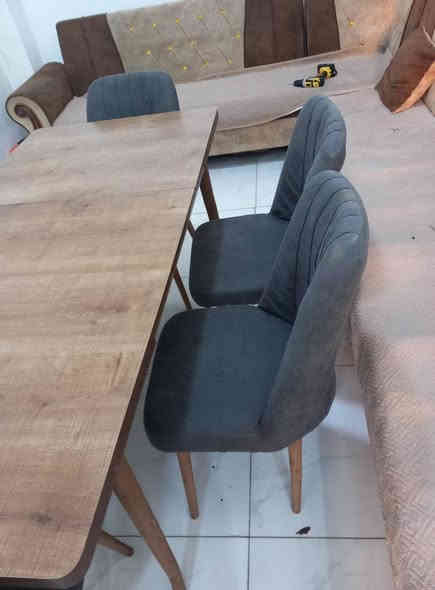 ميز طعام تركي ٦ كرسي للبيع اي استفسار اتصل برقم ***********
