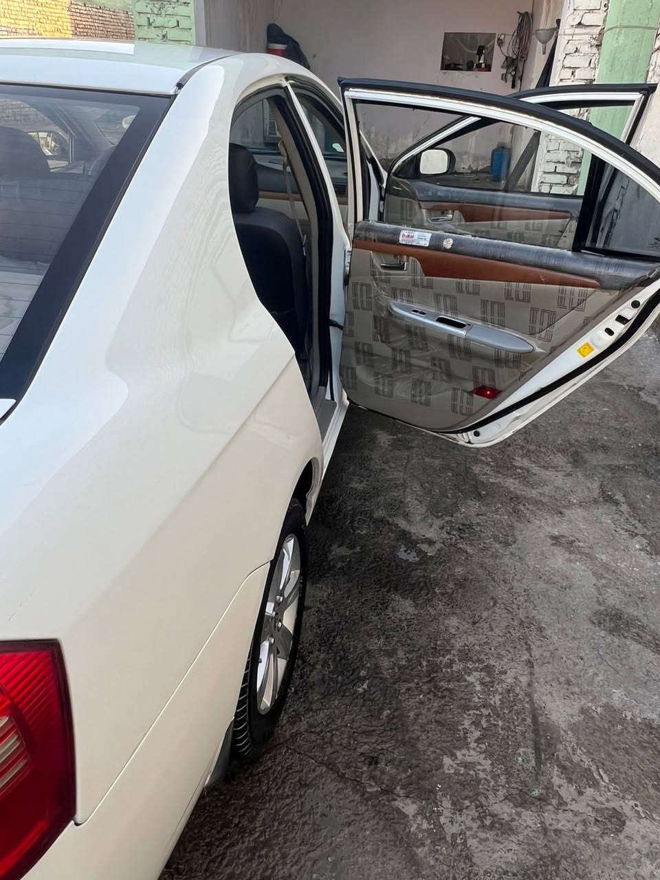 موديل 13 كير ومحرك كورلا جاهزه من كلشي
فتحة سقف

 تخم تاير جديد

 كاميرا امامي خلفي

 شاشه إنترنت 

تبريد ثلج

كير اوتماتيك

السياره بأسمي سنويه جديده 

السعر 55 وبيها مجال قليل

العنوان بغداد 

رقم الهاتف 

***********
