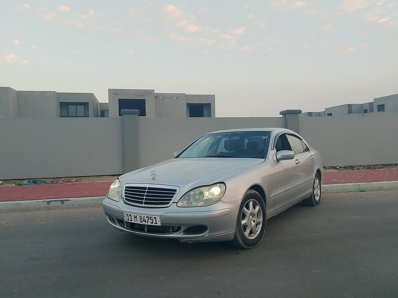 السلام عليكم
مرسيدس  موديل2000 اصلS320
مواصفات
1_ بصمة⁩
2_محرك+كير مكفولات ‌
3_نظام دبلات لوي 
4_كروز سرعه
5_ سلايد رؤف طكتين ‌
7_تحكم ستيرن ‌
8_ ستيرن كهرباء ‌
9_ كشنات جلد كهرباء 
11_ كشنات خزن ميموري 3 وضعيات 
12_ لد بلادي ع اليدات الداخلية+ الاقدام‌
13 انارة ترحيب خارجية وداخلية ‌
14_شاشة اعطال💬
15_داخل جلد أسود نظافته 90 %
16_لايت لد نهار
17_شاشة بلادية على وضع الشركة 
18_ جام ازرق 
19_سيستم ايرباكات عدد 12⁩ 
20_تخم تاير جديد‌
21_اشاير بالمري حديث
22_ نظام ABS 
23_حساس مطر
25_كشنات هيترات امامي
26_بردة كهرباء
27 - لايت داينمك مع حركة الستيرن 
30 - صندوق شفط
31 مراية في الوسط كهرباء
32- مرايات جانبية شفط 
33 - فتحة سقف شغالة 
34- حساسات أمامية وخلفية 
35 تبريد خير من الله
العنوان البصرة السعر 115
***********للاستفسار ☎️***********
