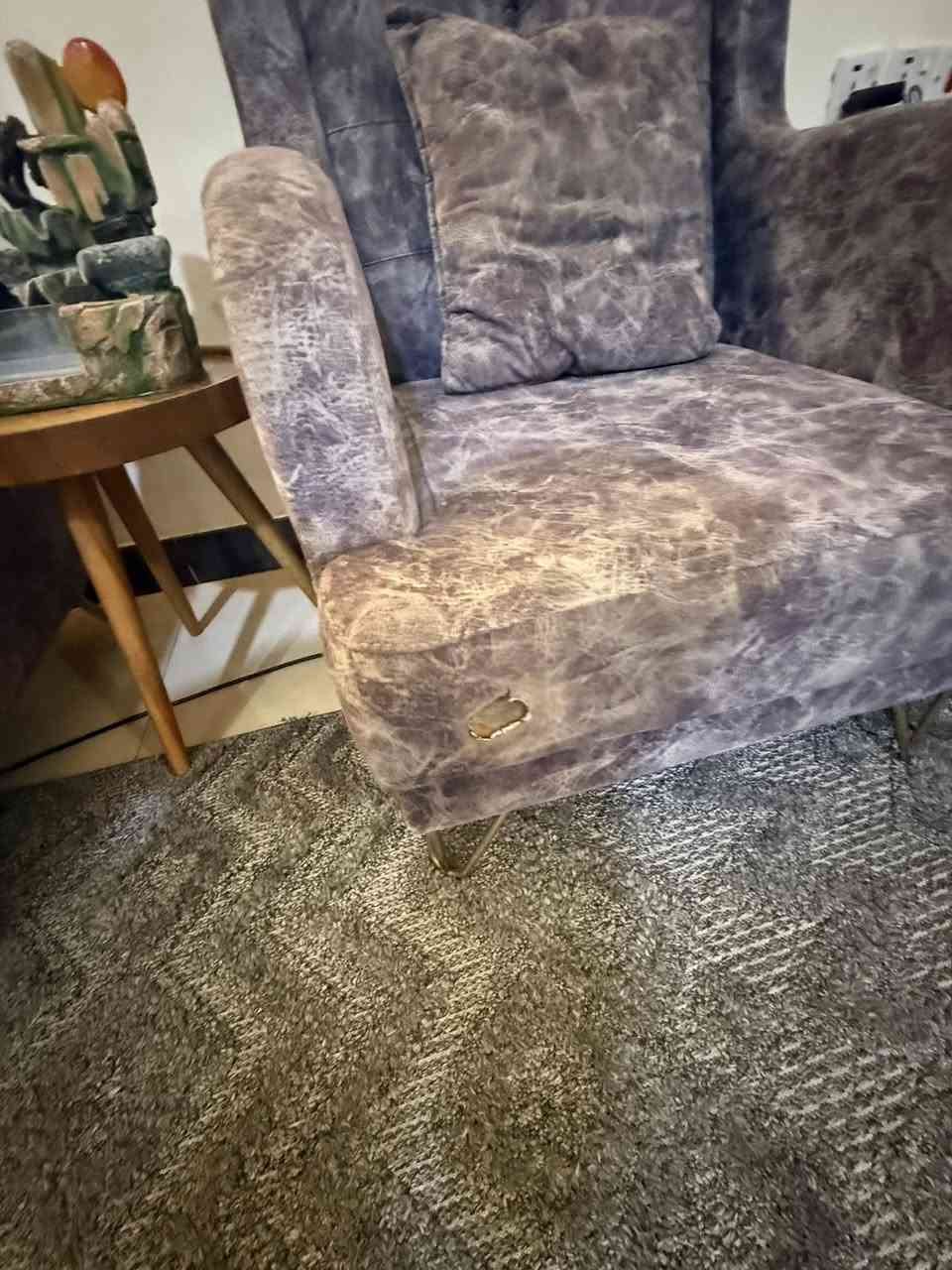 نص تخم للبيع ٥ مقاعد بي عيب بسيط جدا حرك بقعه صغيره  موجوده بالصوره بسعر جدا مناسب ٢٠٠ الف 
العنوان / الصليخ


**إذا كنت صاحب هذا الإعلان وتريد حذفه لأي سبب، رجاءا أرسل رسالة إلى الدعم الفني**