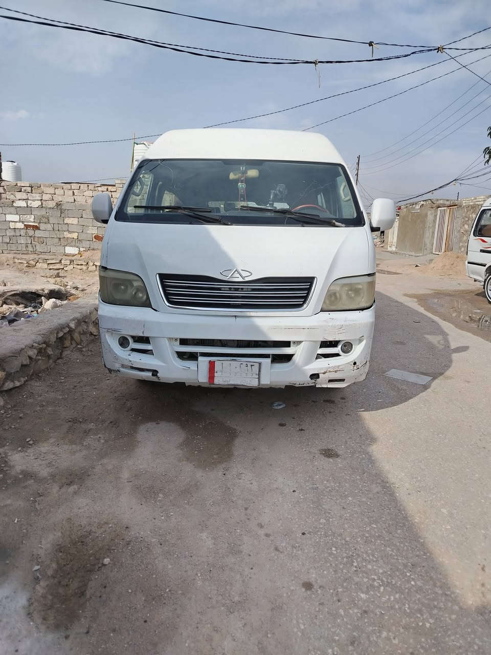 السلام عليكم  سياره شيري البيع مديل13 مكينه جديده مصفره هيئة كير واكسن جدد السعر 75وبيهة مجال المكان النجف الرقم ***********
