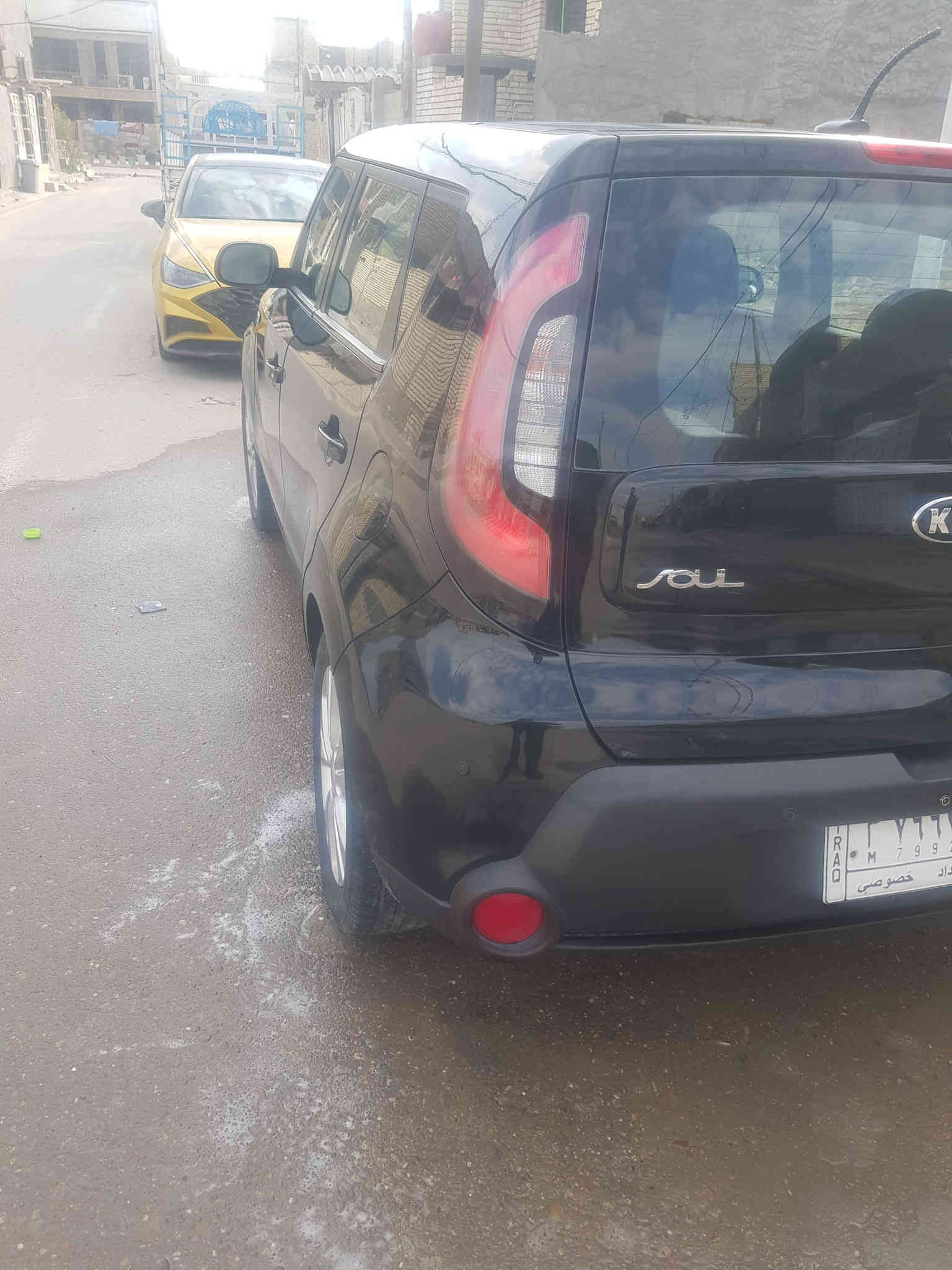 السلام عليكم كيا صول وارد امريكي  موديل 2015  محرك ٢٠٠٠ مرغوب حادثه قطعتين باب   عكس السايق رقم بغداد ماشيه 100 ألف  تبريد صدر محرك كير كفالة عامة
كامرا خلفيه 
شاشه كبيرة
تحكم استيرن
نضام التزحلق
4 ديسك
السعر 115 بيها مجال 
غير متواجد على فيس
اي استفسار رقم ***********
