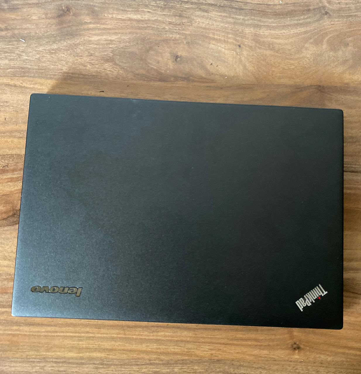 لابتوب لينوفو x1 carbon 
Core i7
جيل خامس 
هارد 256ssd 
رام 8 
حجم 14.1 fhd لمس 
السعر 290 بي مجال بسيط جداً 
مكاني بغداد وتوصيل متوفر حسب الاتفاق


**إذا كنت صاحب هذا الإعلان وتريد حذفه لأي سبب، رجاءا أرسل رسالة إلى الدعم الفني**