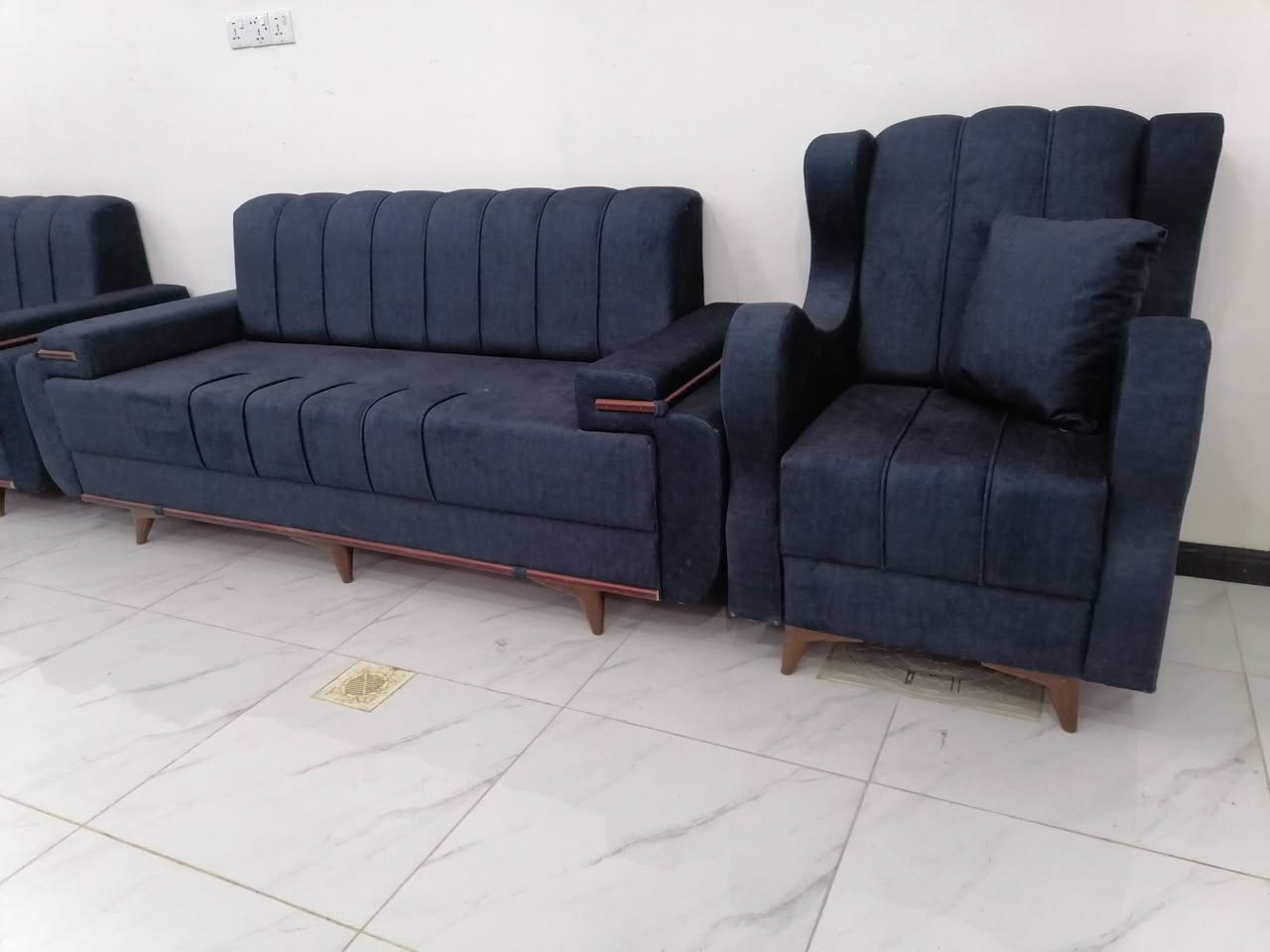 تخم 10 مقاعد ***********
