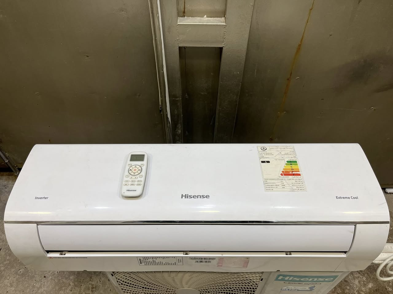 سبلت هايسنز
حجم طن ونص انفيرتر 
كامل ملحقاته وغازه مقفول 
بوري حماله داخليه كيبلات ريمونت 
غازه مقفول وجهاز للشد 
بغداد حي الجهاد 
***********
السعر 400 الف
