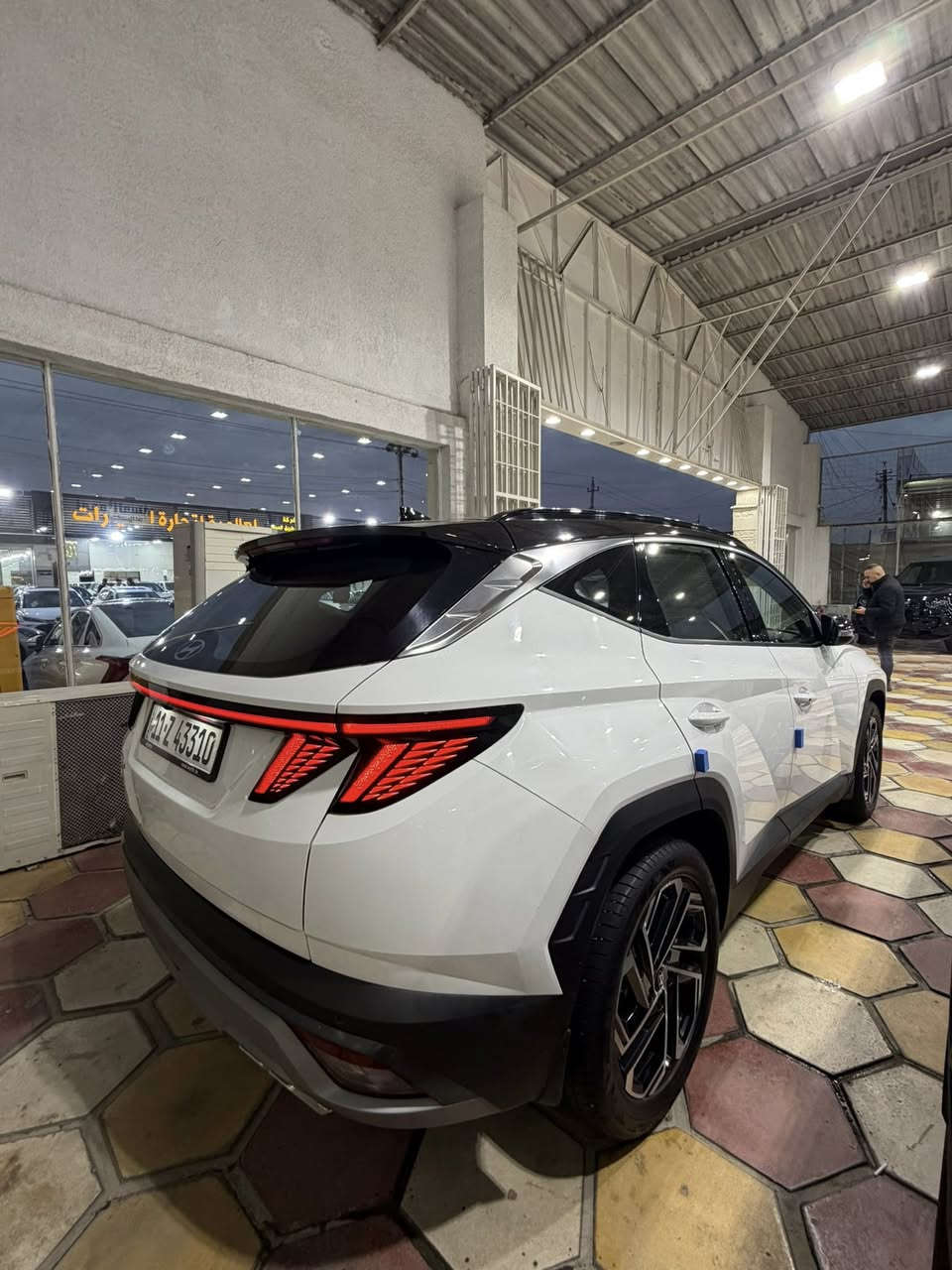 السلام عليكم لبيع.  2025 
ماشيه 16 الف. سونار واصح بصور
‏HYUNDAI TUCSON 2026

➖ ضمان شركة هونداي الاولى ✔️
ماشيه 16 الف 🚗🚗

➖ تشغيل بصمة وتشغيل عن بُعد
➖ كراسي أمامية كهربائية
➖ جنطة كهربائية
➖ مانع اصطدام خلفي + رادار
➖ المراية تعتيم ذاتي
➖ ويل كب قياس 19
➖ حساسات أمامي وخلفي
➖ شاشة متصلة حديثة
➖ كاميرا 360  
➖ داخلية Black Piano فخمة
➖التحكمات الداخلية بجميع الأزرار لمس 
➖ شاحن تلفون واير ليس
📞 للاستفسار أكثر الاتصال على الرقم 
السعر232 ورقه 

***********
***********

📍 بغداد – معارض البياع – الشارع الثاني
