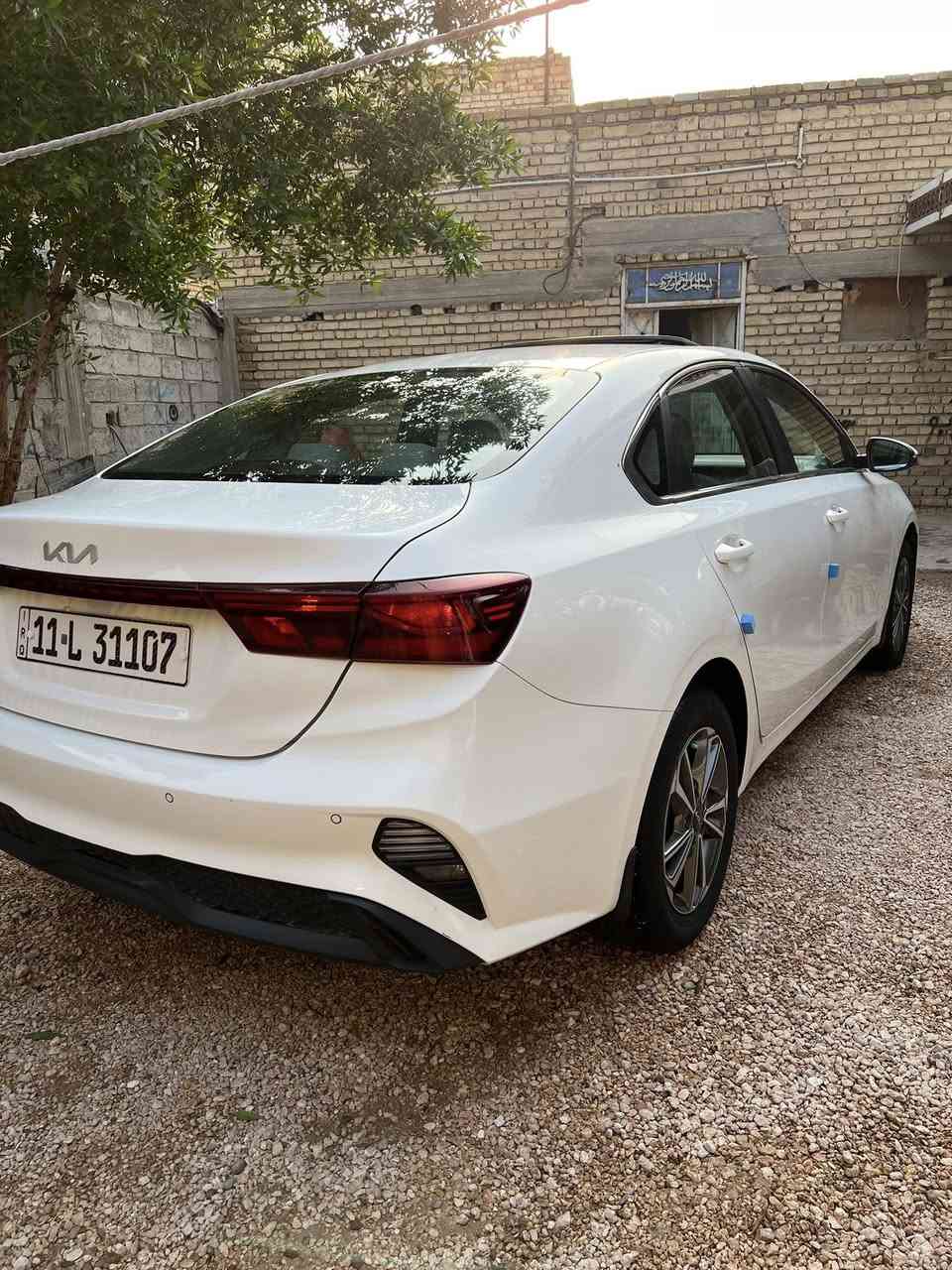 سلام عليكم 
للبيع سيراتو موديل 2024 
الشركه الدوليه 
مكفوله كفاله عامه 
فول مواصفات 
فتحه سلايت 
محرك 2000 دوش 
كير AT المرغوب 
ماشيه 21 ألف حقيقي 
رقم بغداد بااسمي دولي 
عنوان سماوه 
السعر 191 
***********
***********
