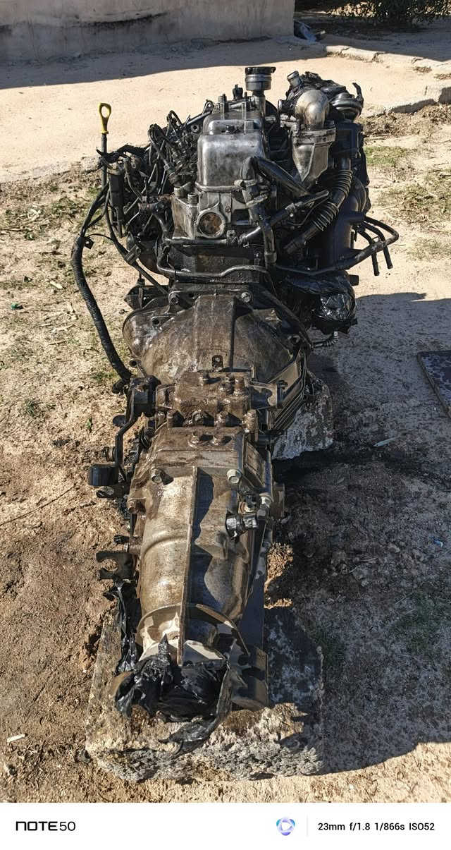 سلام عليكم مكينه ستاركس مفتوح مفجوره بيع تفرعات او كلها ليريد مكان كربلاء ***********
