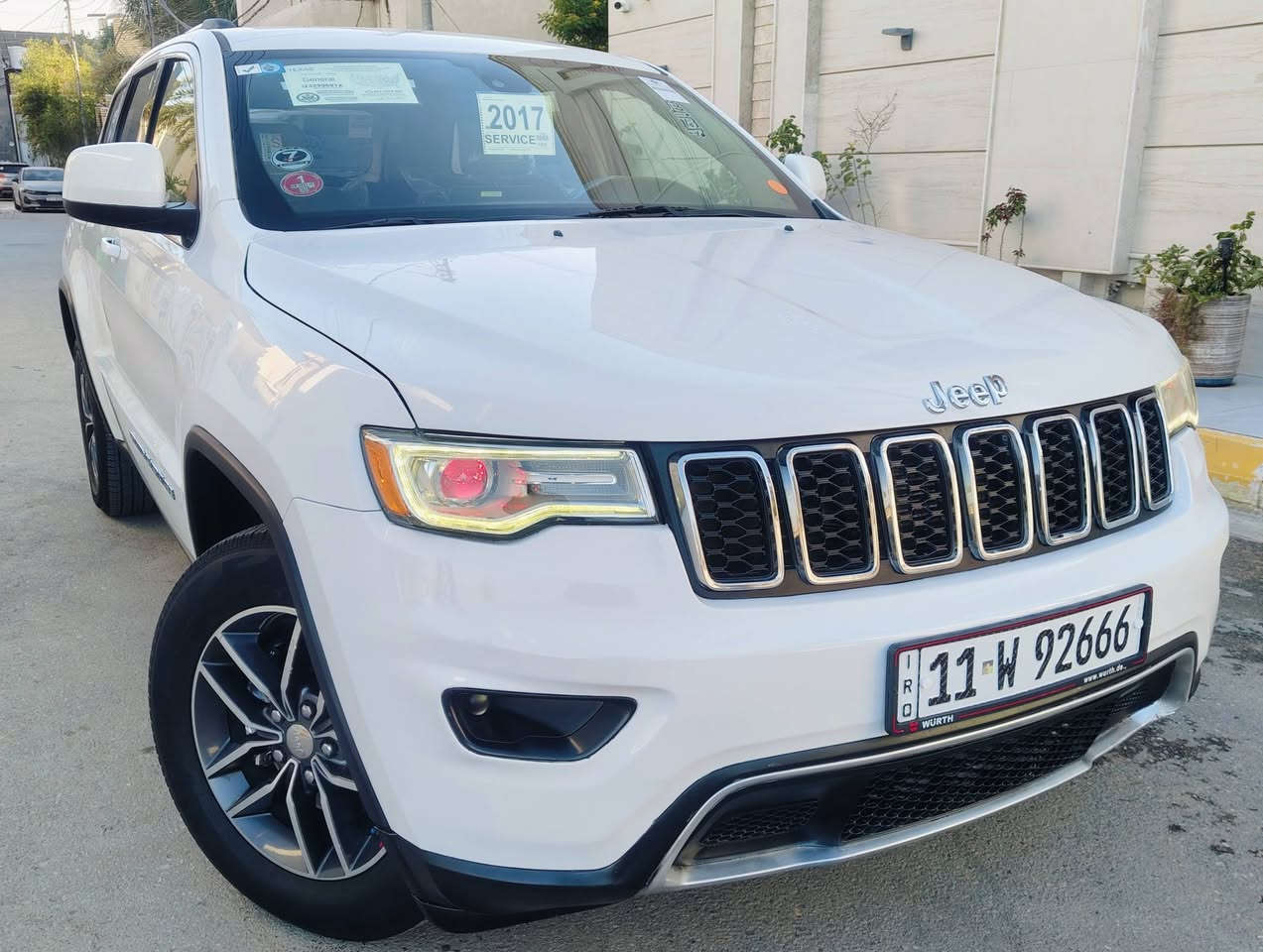 السلام عليكم جيب لاريدو موديل 17اصل اصل رقم بغداد نكليزي هزه وسنويه جدد وارد امريكي تبديل جاملغ وبنيد بدون ضرر داخلي شرط الفحص سياره جديده بدون بارد وشخوط بدي صافي كلش محرك وكير 3600مكفول بانزين عادي  تو ويل تخم تاير توني شاده حداديه خلفي امامي 100/100تدفئه وتبريد مواصفات الجيب معروفه  شاشه وكامره دواره تحكم سترين كشن كهرباء +حضن تبريد قطعتين داخل لونين سياره جديده ماشيه 116الف مكان السياره ناصريه حي التضحيه بيع نقد وبدون مراوس السعر 188وبيه مجال لشراي تفاصيل اكثر اتصل***********
