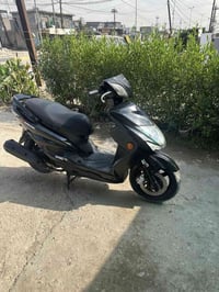 للبيع   او مراوس PCX  سكنس لد دراجه فول نضافه بدون نقص تشغل وتتوكل لهل...