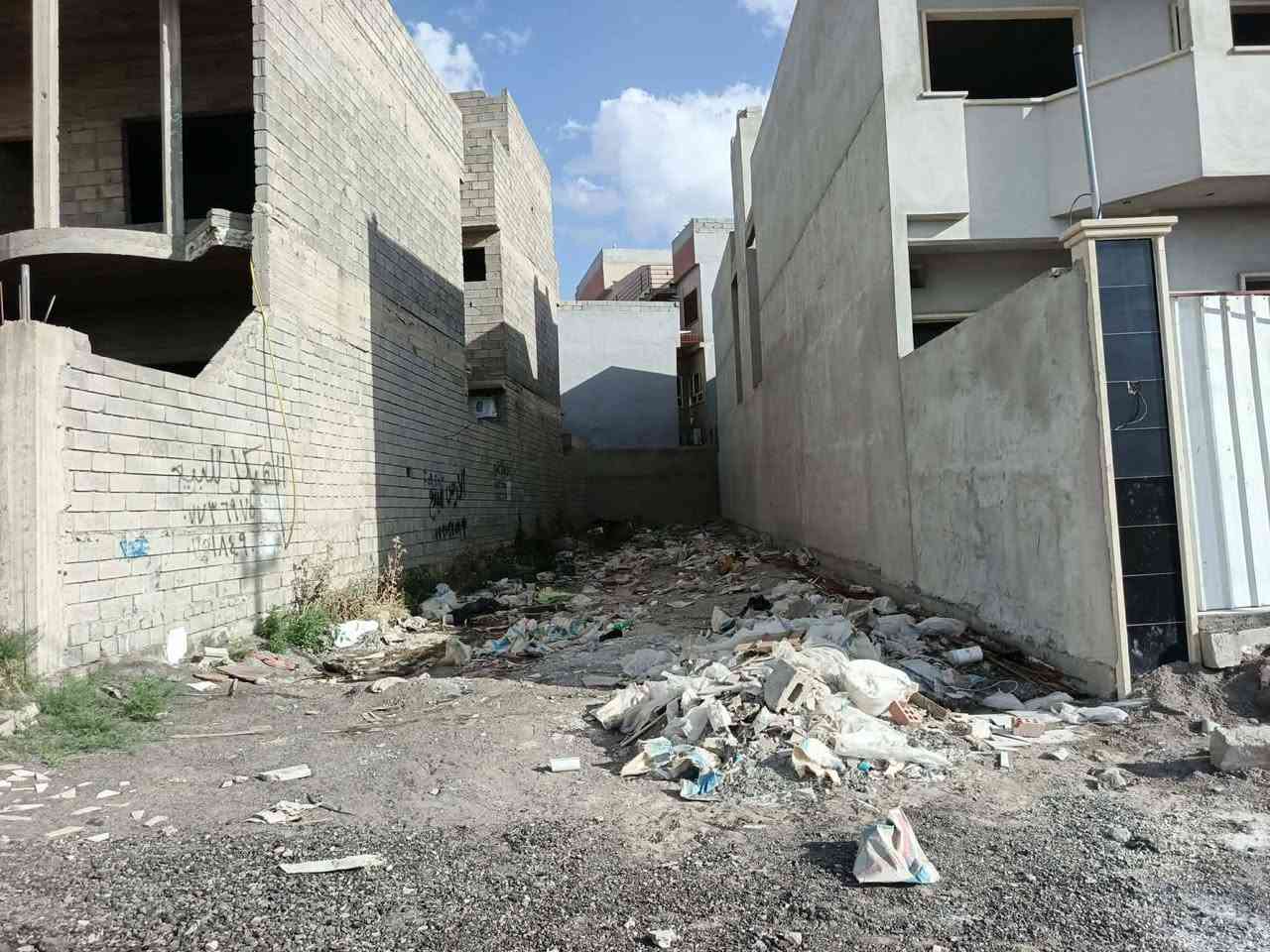 السلام عليكم قطعه ارض للبيع مشيرفه ثانيه شارع 30.   ***********
