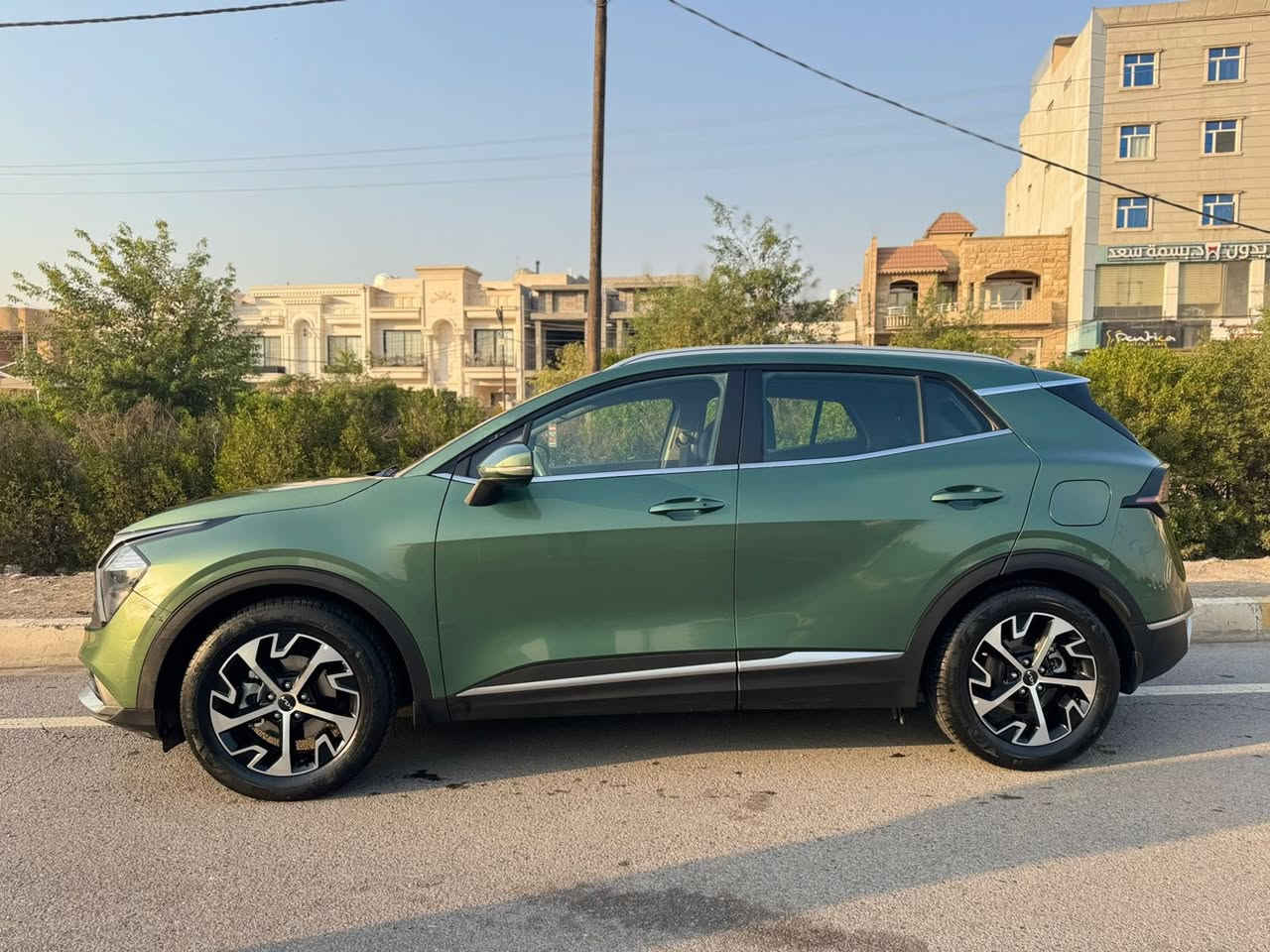 السلام عليكم سپورتج ٢٠٢٣ خليجي رقم اربيل باسمي هزة وبراد وسنوية جديد السيارة بدون اي نقص الحمدالله محرك ٢٠٠٠ دوش كير ومحرك مكفولات بدون اي نقص الحمدالله مواصفات السيارة معروفة بدون بانوراما ماشية ٦٠ الف كيلو مكفولة من ضربة وصبغ وتبديل ما عدة بارد بسيط جدا فوگ مراية باب السايق بالتكمة تقريباً ٤ اصابع مكاني ديالى بعقوبة والسعر ٢٢٠ وبيهة مجال للشراي وهذا رقمي ***********
