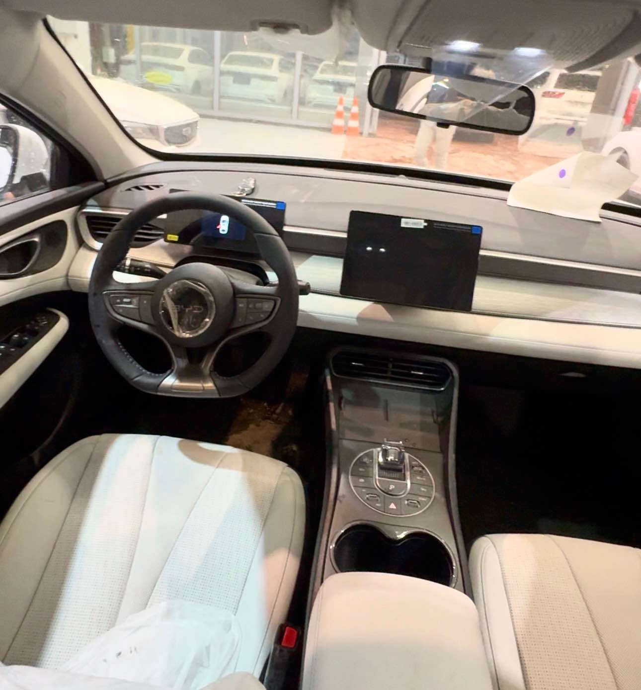 Byd Seal 05 2025 phev 0km
هەموو گیانی بە شەرت 
هەرزانترین نرخ لە هەموو بازاڕ
١١٥$ ورقە سافی
***********
*********** أربيل, العراق
